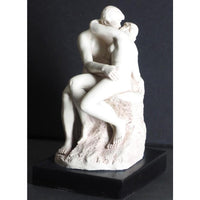 The Kiss sculpture-Rodin